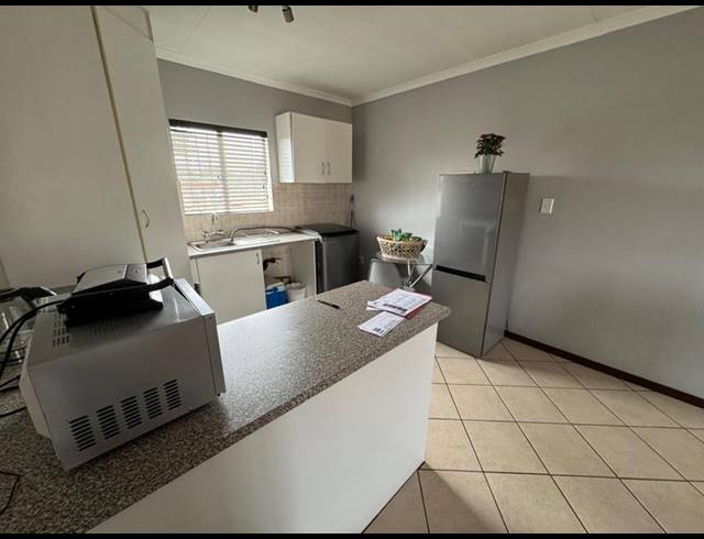 2 BEDROOM TOWNHOUSE FOR SALE IN GLEN MARAIS